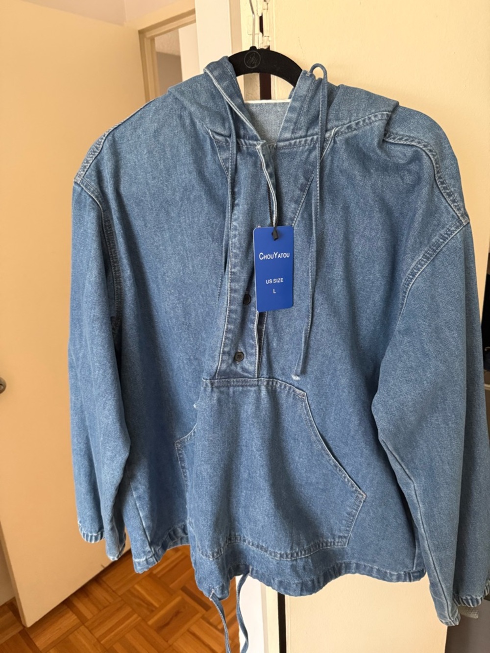 ChouYaTou Light Wash Denim Hoodie Jacket in Blue